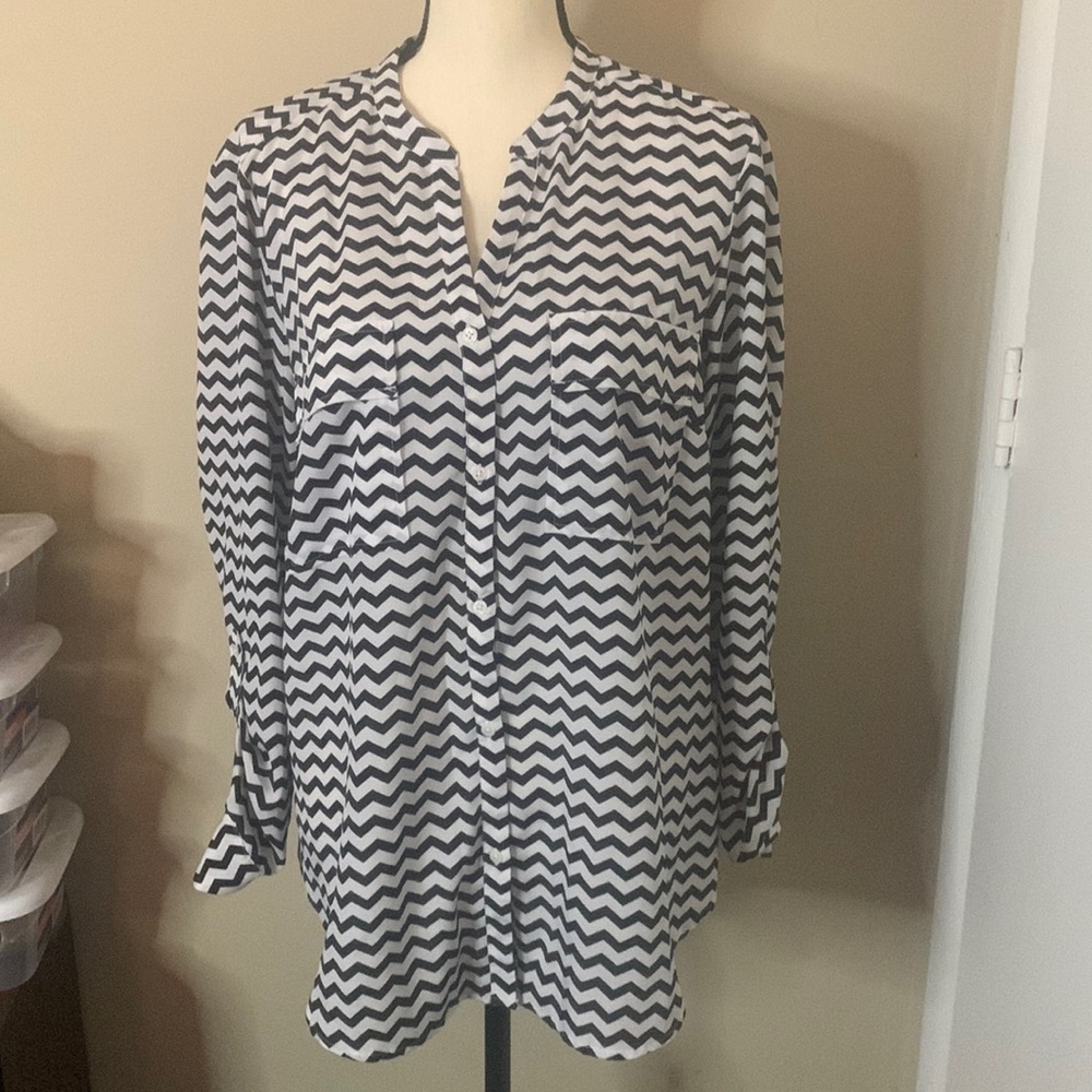 Black and White Blouse XL